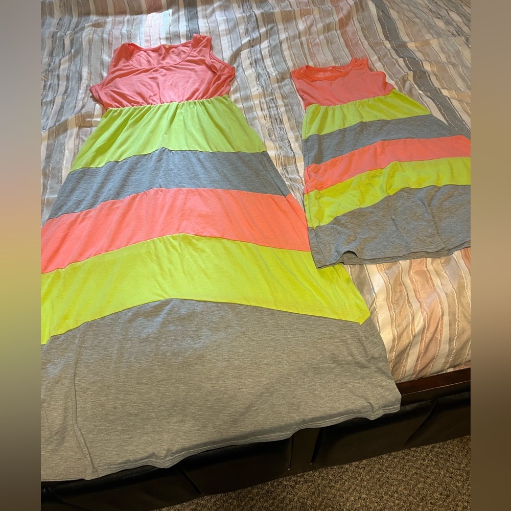 Mommy and me dresses Mom size M daughter size 4-5